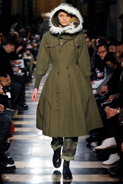 Look 13